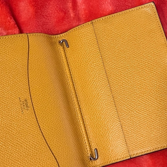 Hermes Blue with yellow interior agenda cover - Picture 4 of 10
